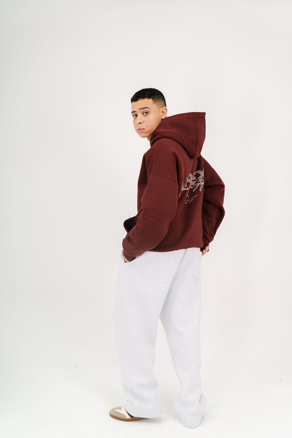 Essential Hoodie Printed -Buyrgandy