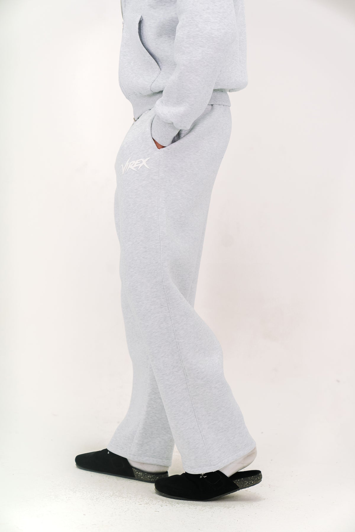 Essential Sweatpants - Light Gray