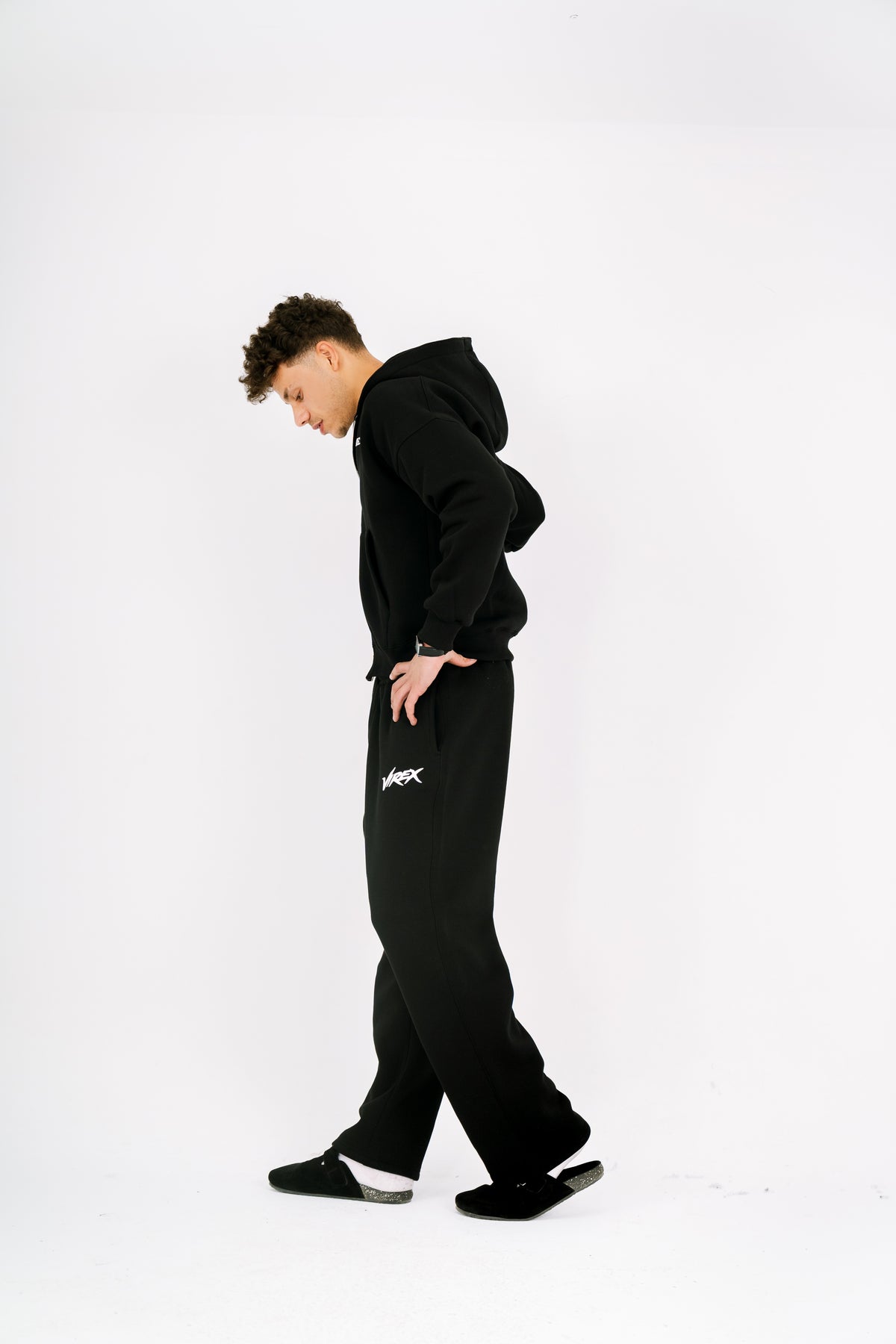 Essential Sweatpants - Black