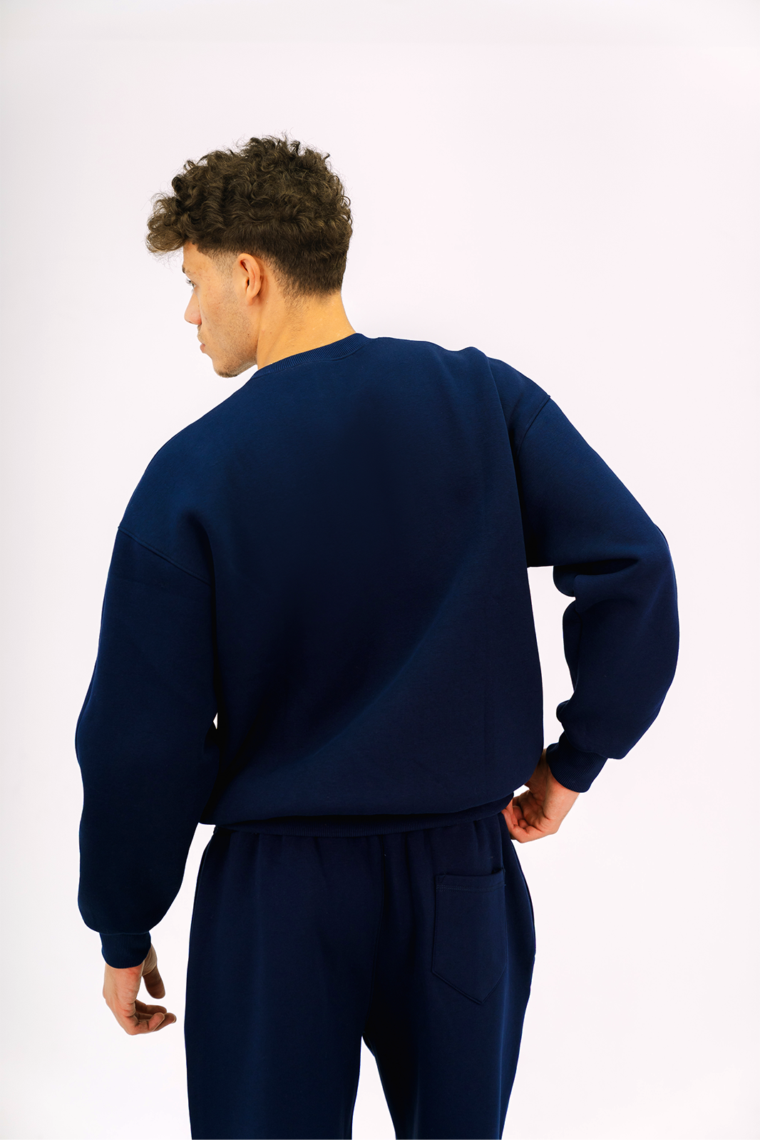 ِEssential Crewneck - navy