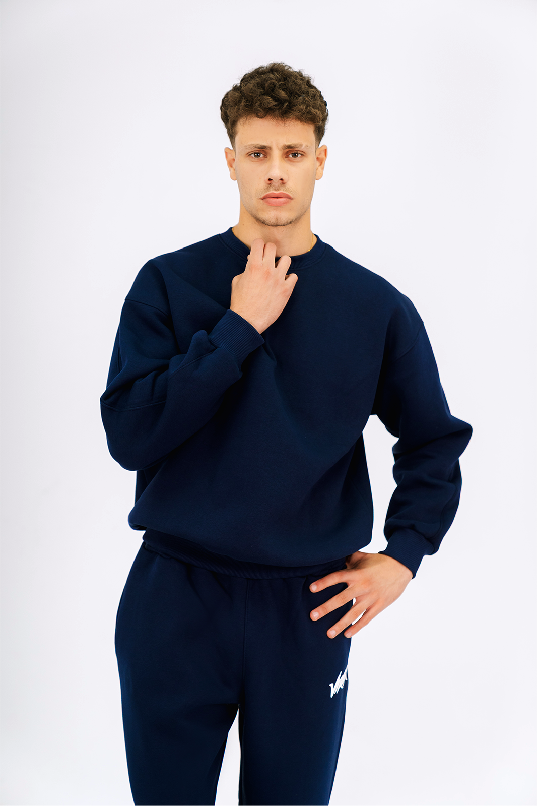 ِEssential Crewneck - navy